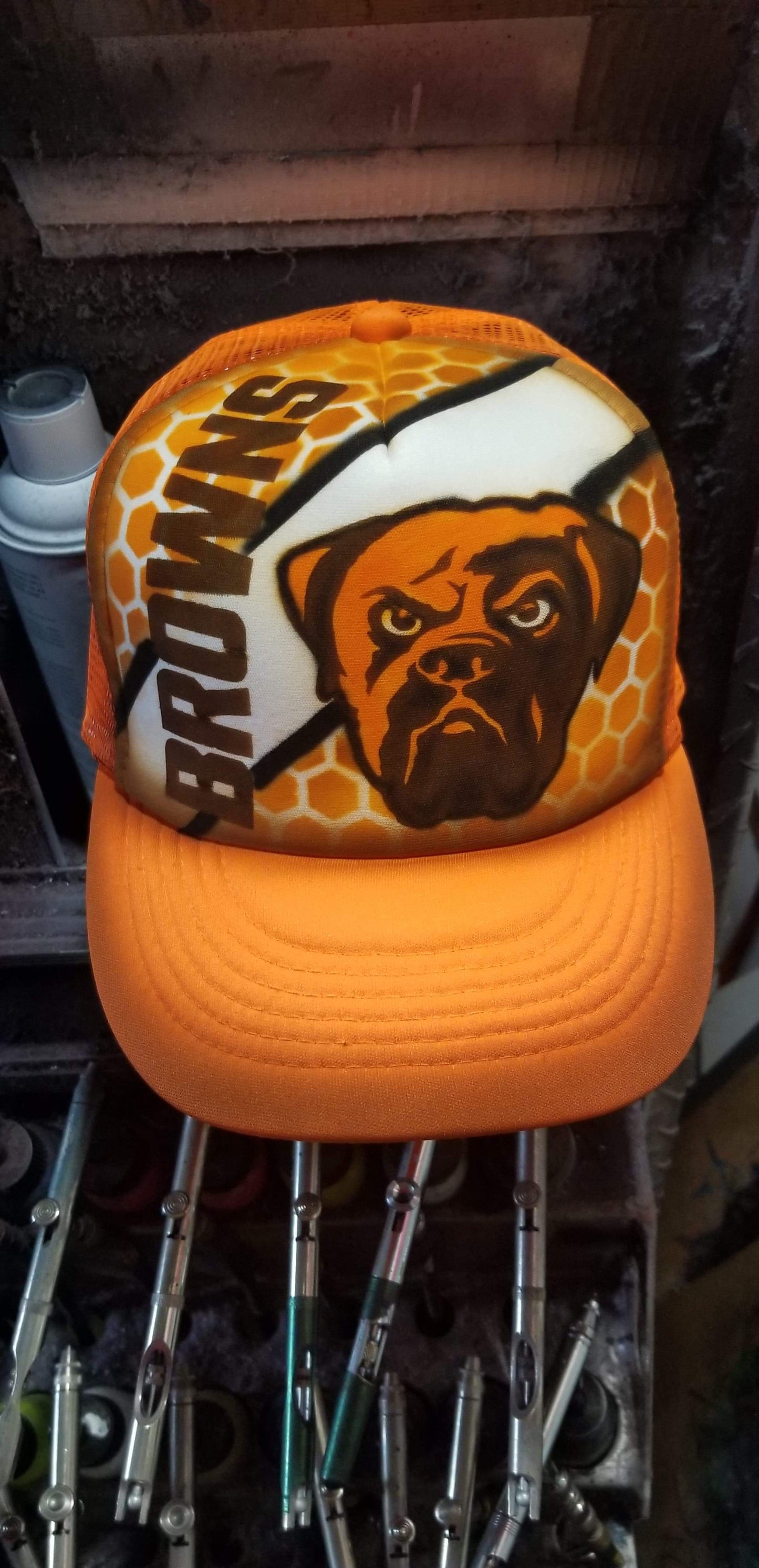 Brown's hat