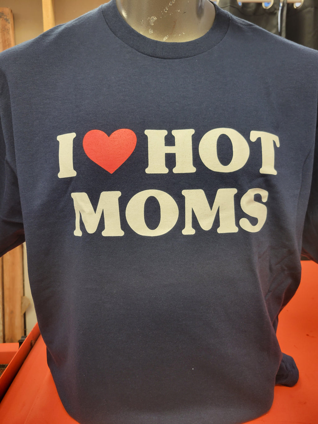 I ❤️ hot moms